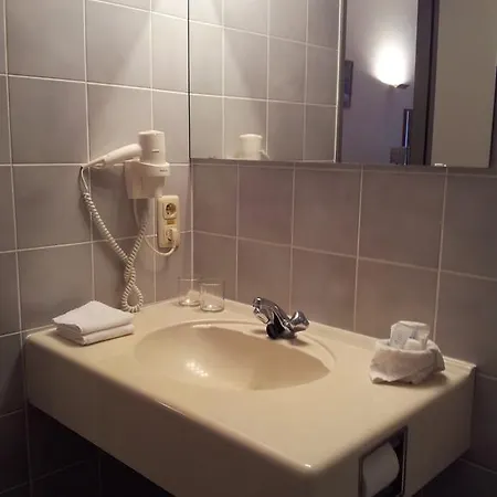 Prinse Hotel 4*